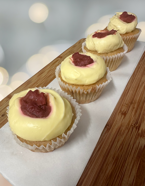 Apple Rhubarb Cup Cake
